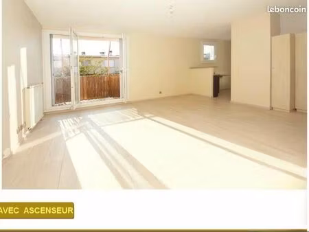 t2 standing 50m² avec balcon toulon ouest