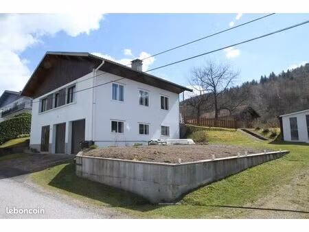 propriété avec maison 200 m² + atelier 101m²+appentis 90m² sur terrain 1450 m²