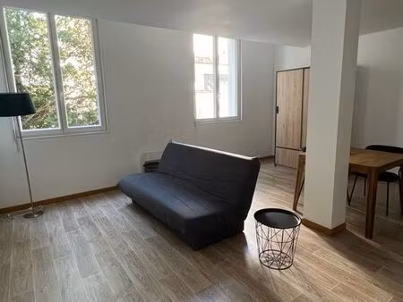 grand studio meublé