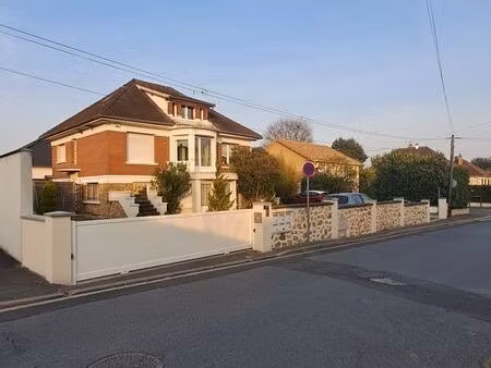 studio 36m2 - lumineu - parking - résidence privée - faible - saulx les chatreux charges -