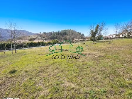 terrain 836 m² fabras