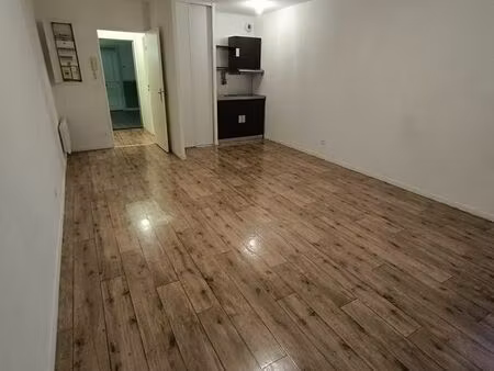 studio calme et équipé – sens - 31m2 avec place de parking et fibre