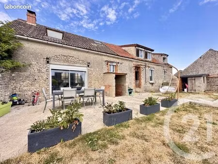 maison 6 pièces 160 m²