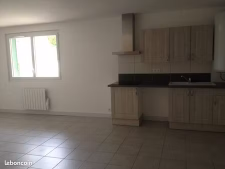 loue beau f2 auxerre 580 cc