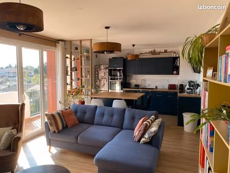t3 65 m² rénovés  lumineux  avec balcon et vue dégagée  proche centre