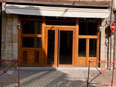 local commercial ±100 m² – rue lazema  centre de foix