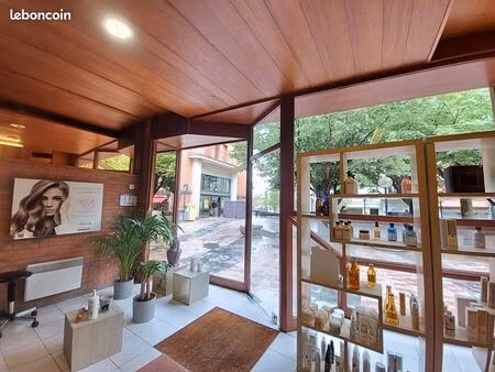local commercial 88 m² – hyper centre pamiers – grande vitrine