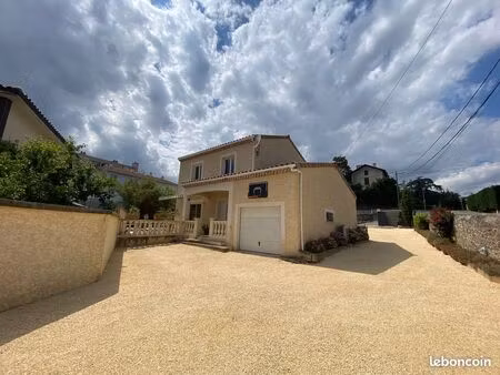 villa 5 pièces 120 m²