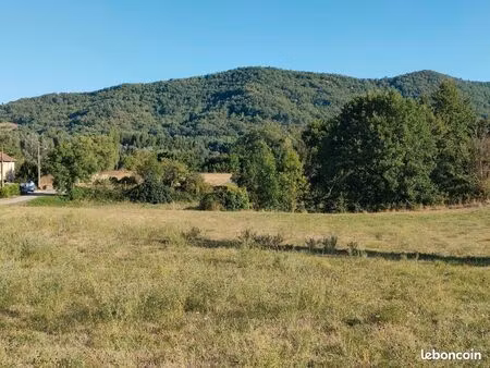 terrain 487 m2 vue colline
