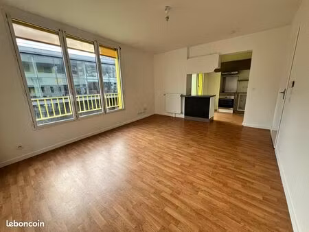 appartement 2 pièces 45m2 à evry coquibus