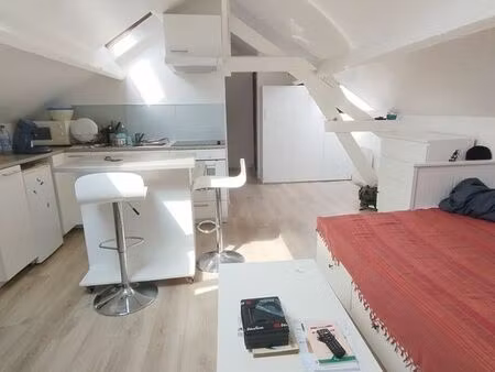 studio meublé 30m2 (17m2 loi carrez)