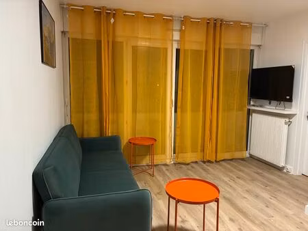 charmant t2 meublé 30 m² avec balcon & parking – palaiseau
