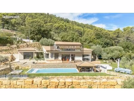 villa 7 pièces 150 m²