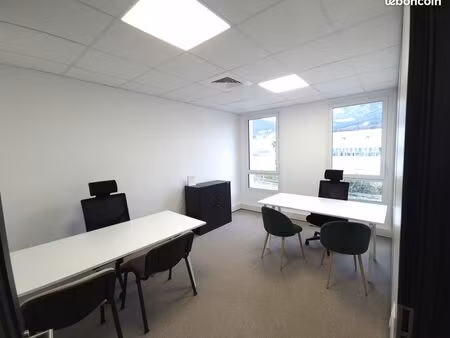 bureau double privatif en coworking à louer