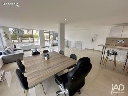 boutique 55 m² viry-châtillon