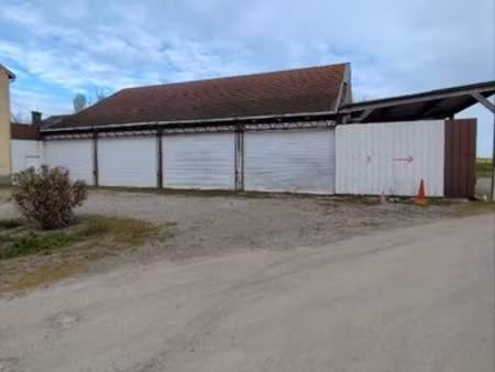 entrepot et terrain à louer