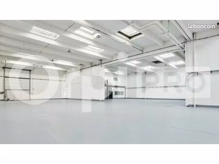 local d'activité 854 m²