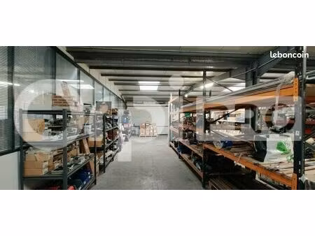 local d'activité 437 m²