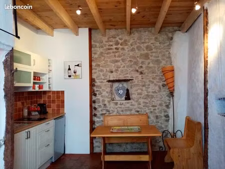 « charmante maison de village rénovée – centre de bize-minervois »