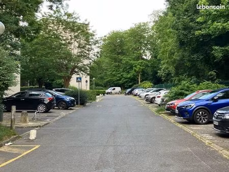 parking location - sèvres