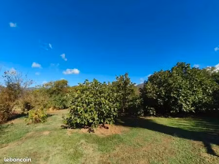 terrain plaine de peri