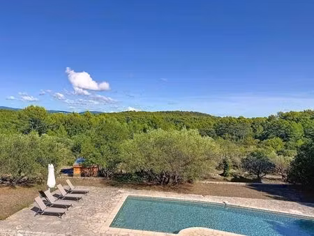 mas 6 pièces 188 m²