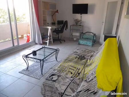 t1 : var hyeres (83400)