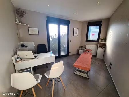 location cabinet paramédical