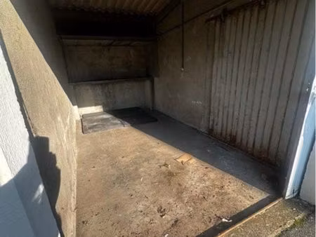 vente: box fermé sécurisé 12m² thiais centre – faibles charges – 17 900