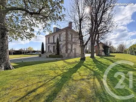 maison 6 pièces 270 m²