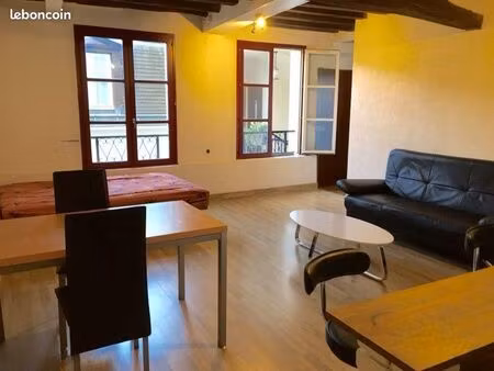 studio 1 pièce 33 m²