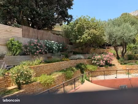 maison familiale et son studio indépendant