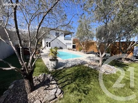 villa 6 pièces 160 m²