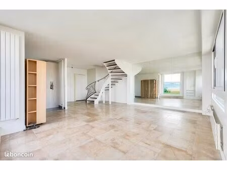 rare – duplex de 108 m² avec terrasse de 45 m2 et vue panoramique sur paris