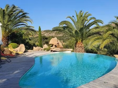 beau logement f2 avec piscine à palombaggia