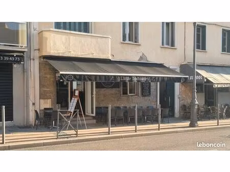 restaurant murs et fonds