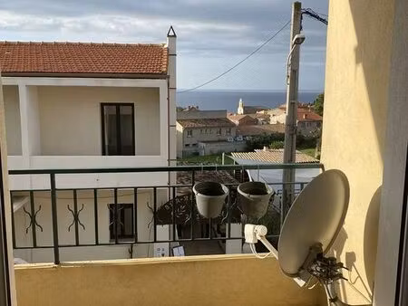 appartement t2 avec terrasse cargèse centre location annuelle