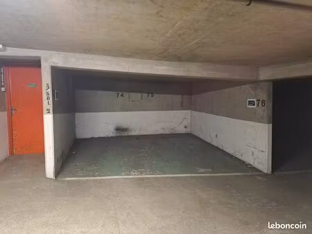 loue emplacement double parking