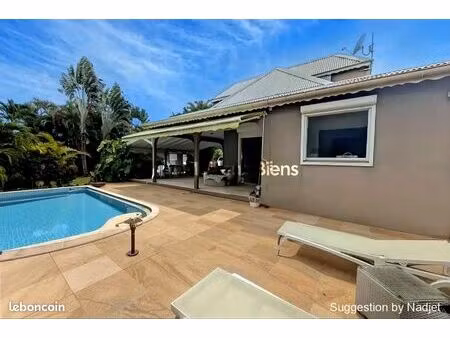 villa 5 pièces 172 m²