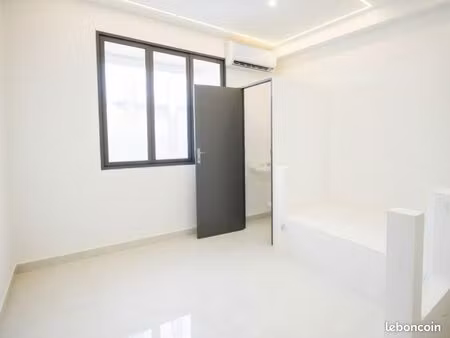 à louer local commercial duplex 26 m² : idéal pour professions libérales ou petits commerc