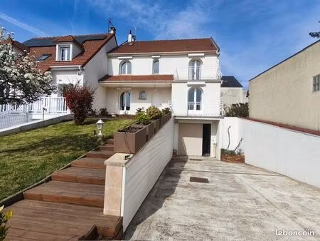 maison de prestige de 186 m² env