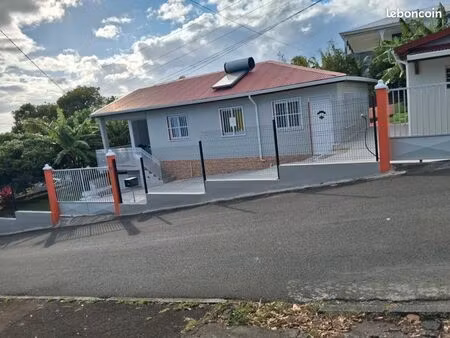 location maison individuelle meublé f3 proximité chu de basse-terre