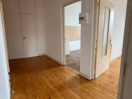 grand appartement 2 pièces 53 m²