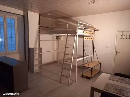 studio lit mezzanine