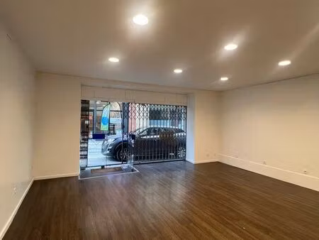 local commercial à louer