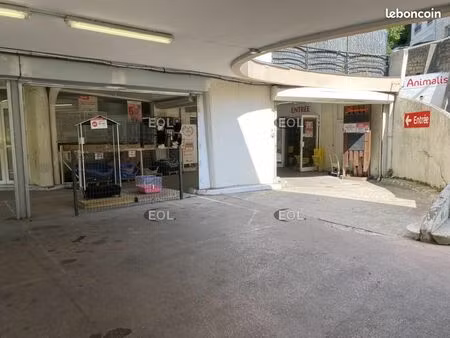 local commercial 546 m²