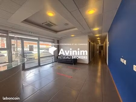 bureaux 760 m² baie-mahault