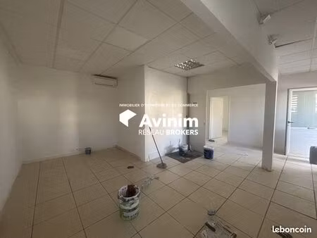 bureaux 109 m² petit-bourg