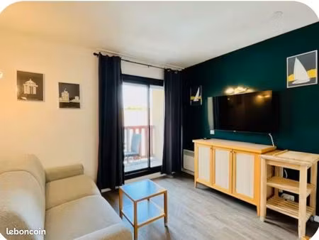 studio meublé avec balcon+ piscine