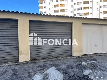 parking 15 m² toulon